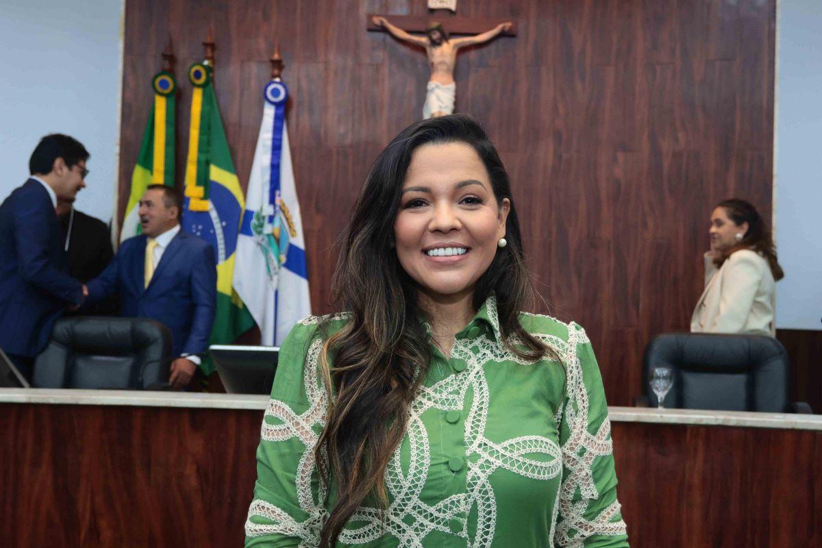 Priscila Costa é anunciada como pré-candidata do PL ao Senado ...